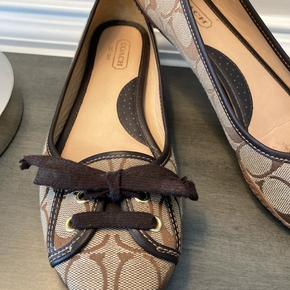 Coach signature flat shoes size 8 - Picture 7 of 10
